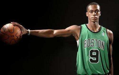  纽卡斯尔联威尔逊独造三球，全能表现主宰比赛走势  